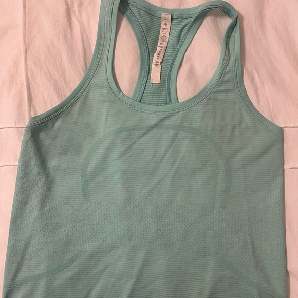 Lululemon Swiftly Tech waist length tank - Picture 2 of 2